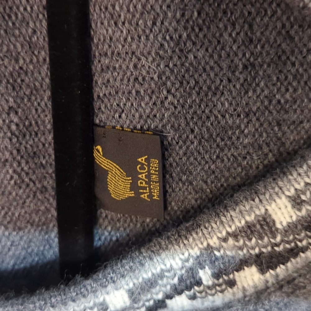 Alpaca Gray Hooded Sweater With Decorative Trim - Picture 4 of 8